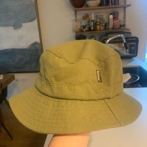Barbour Berwick Waterproof bucket hat size medium